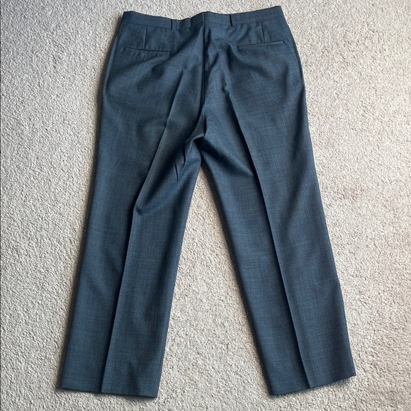 Hart Schaffner Marx Patterned Charcoal Suit - Picture 8 of 8